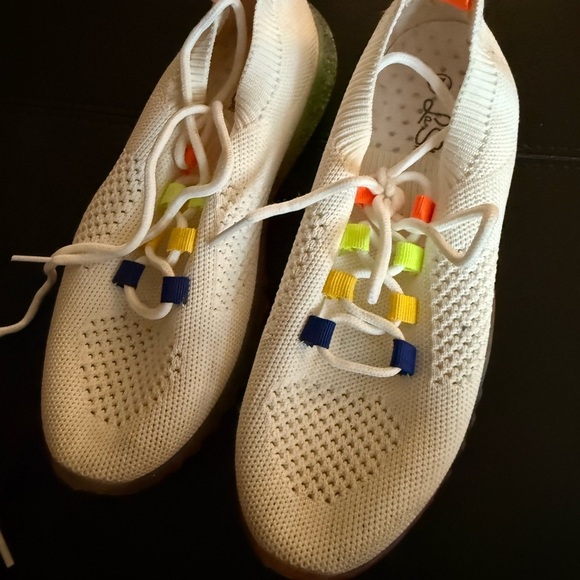 White and Orange Athletic Sneakers with Breathable Mesh - Picture 3 of 6